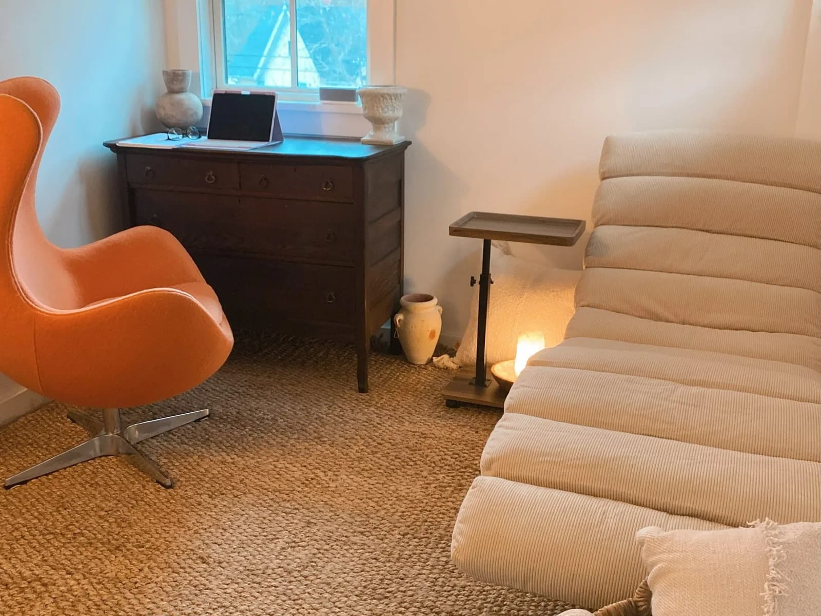 Hypnosis services in Millbrook NY, session room with reclining chair and soft lighting