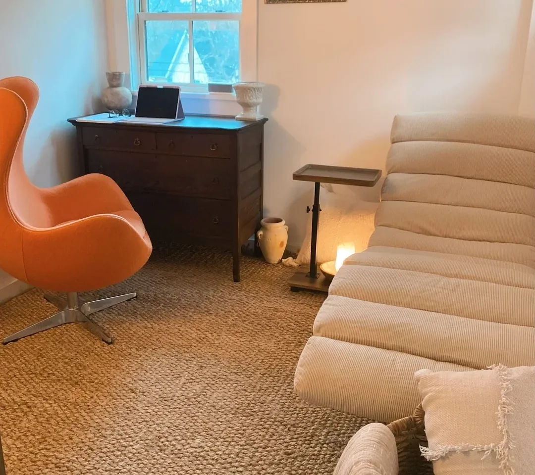 Hypnosis studio in Dutchess County NY, calm session room with seating at BangallWorks in Stanfordville